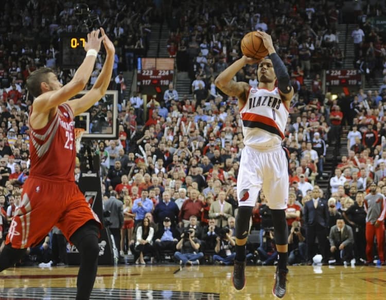 Lillard'dan Rockets'a 0.9 Saniyede Gelen Galibiyet Sayısı: Asıl Plan Aldridge'e Alley-Oop'tu, Ama Morison Beni Şut İçin Cesaretlendirdi