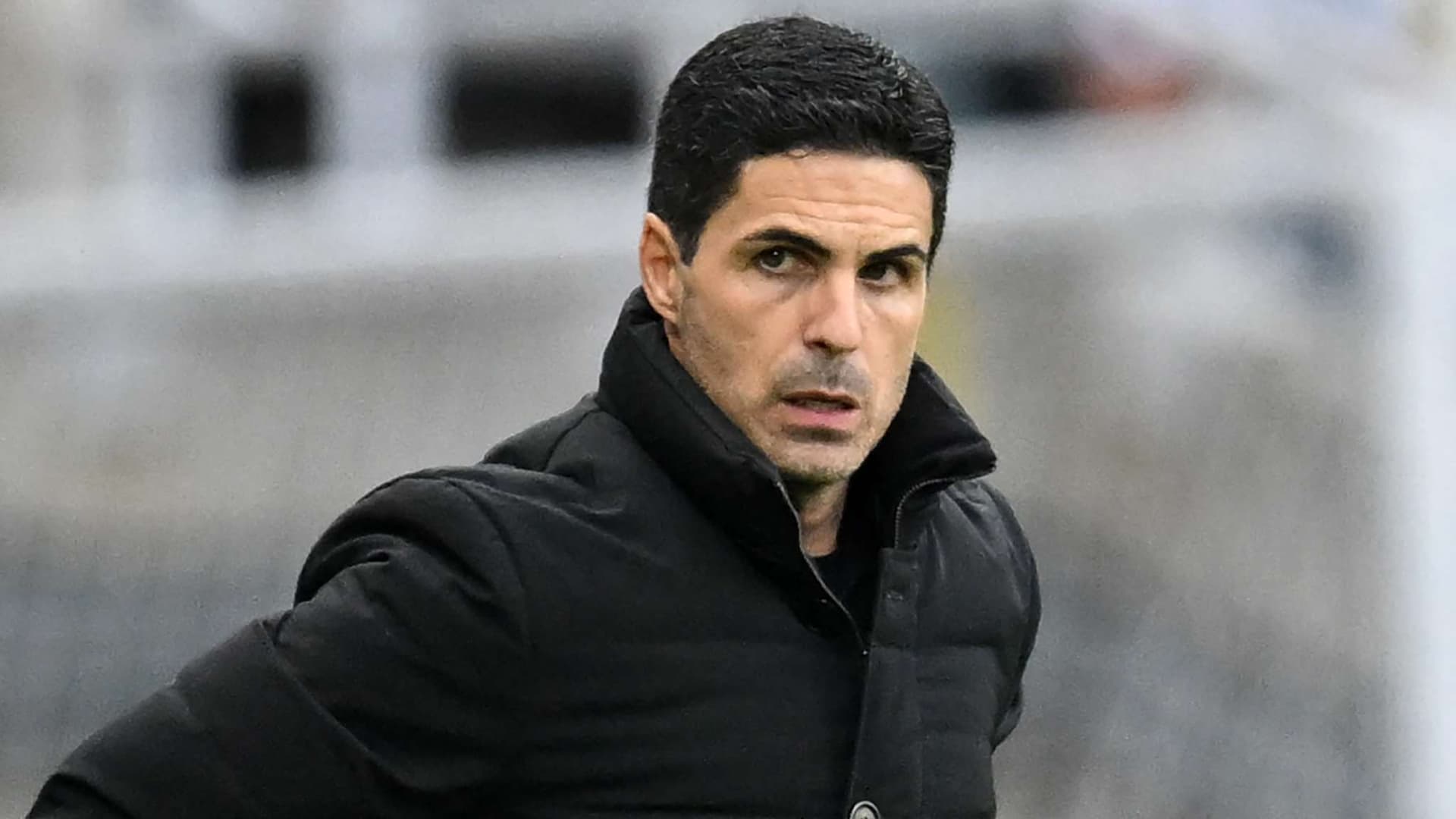 Arteta, Joelinton ile Tartışan Yardımcı Antrenörü Sakinleştirmek Zorunda Kaldı