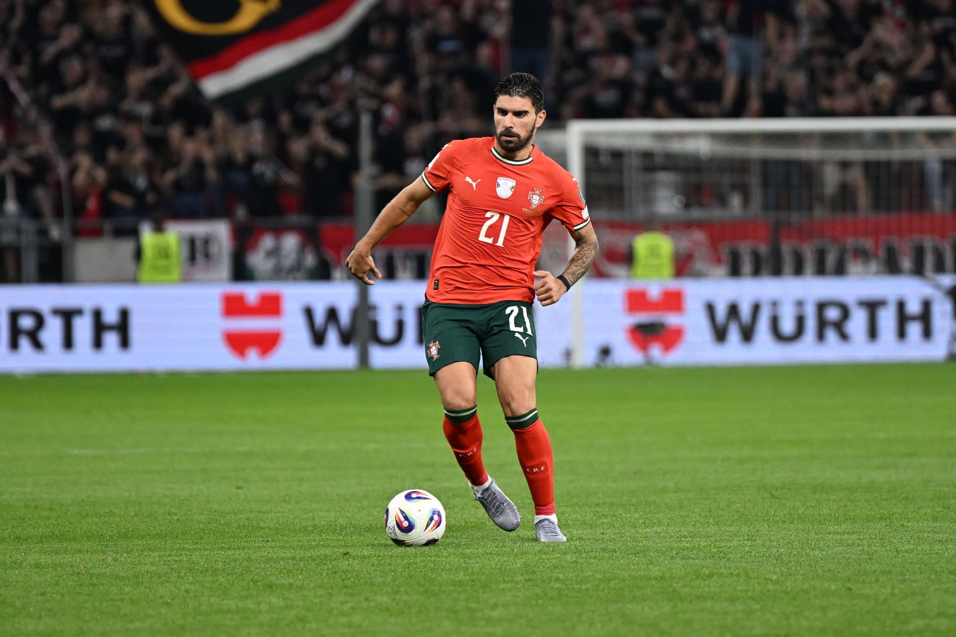 Ruben Neves: Jota'nın formasını giymek onur verici, ona layık olacağım
