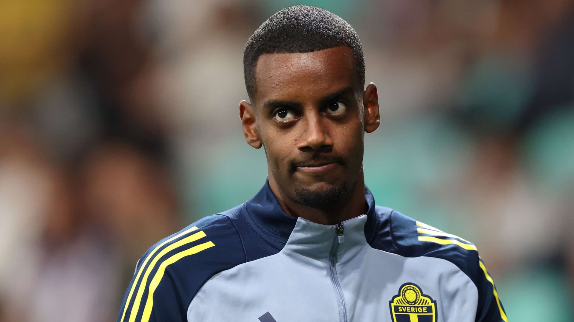 Premier Lig efsanesine göre Liverpool, Burnley karşısında Isak'a ilk on birde yer vermeyecek