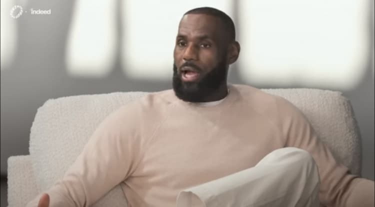LeBron James: NBA'de oynamayı çocukken hayal ederdim ama profesyonel olabileceğimi lisede anladım