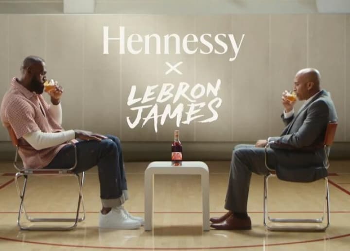 TMZ: Bir Lakers taraftarı, sezon sonu maçına yüksek fiyata iki bilet aldığı için LeBron James'i dava ediyor