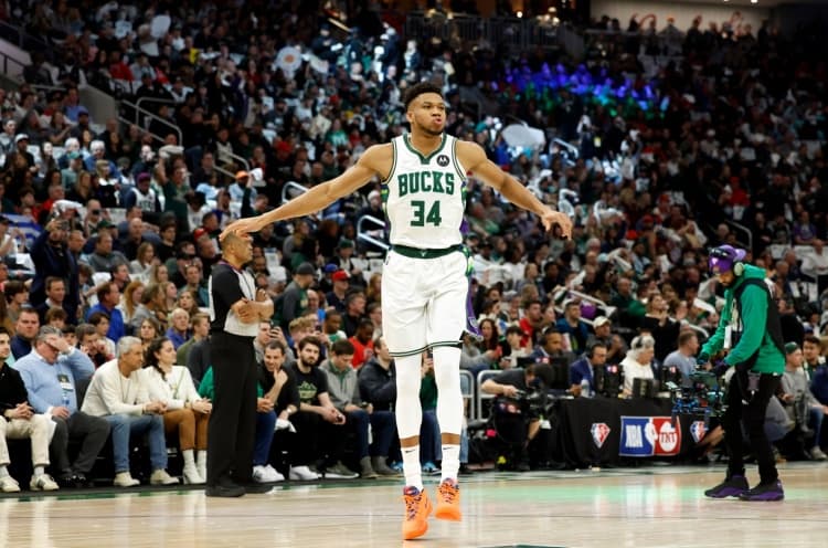 Giannis Antetokounmpo için Birçok Takım Devrede Ama Yıldız Oyuncu Reddediyor