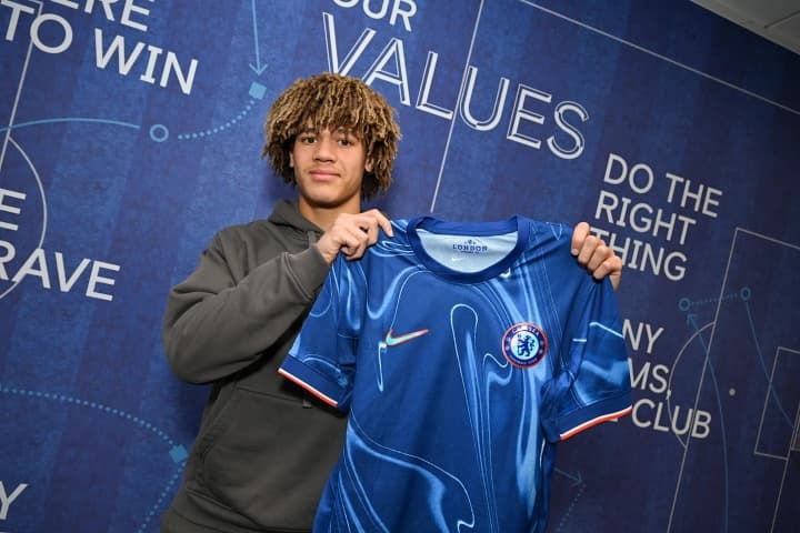 Eski Chelsea Yöneticisi Emenalo'nun Oğlu Liverpool Kadrosunda