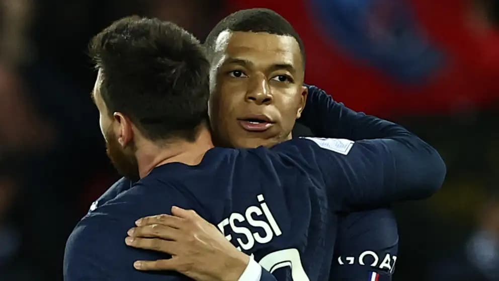 Mbappe, Messi ile PSG'deki Hayatını Anlattı