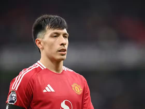 Manchester United'da Müjde! Defansın Yıldızı Antrenmanlara Döndü