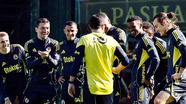 Fenerbahçe Derbi Mesaisinde! İki Gün İzin Bitti, Hazırlıklar Start Aldı