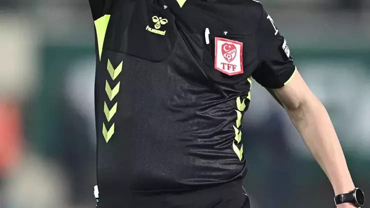 Derbi Hakemleri Açıklandı: Beşiktaş-Fenerbahçe ve Galatasaray-Trabzonspor Maçlarına Kim Atandı?