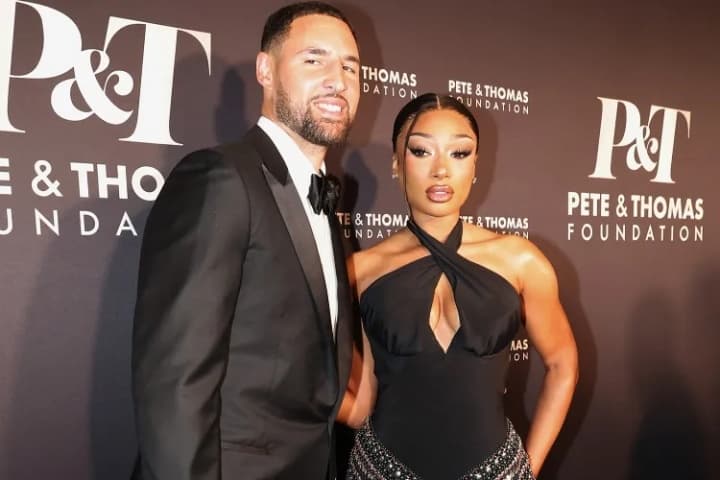 Klay Thompson Dibe Vurdu: Kariyerinin En Kötü Sezonu!
