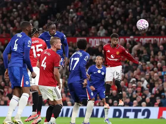 Manchester United'dan Chelsea'ye Sinsi Çalım!