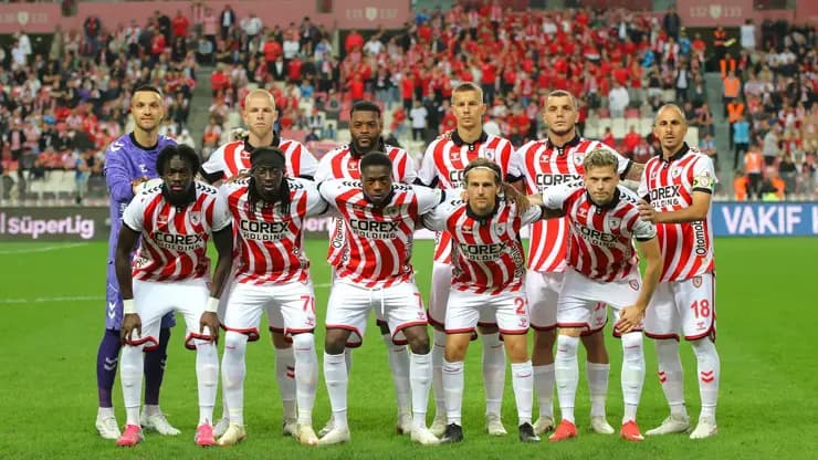 Samsunspor 11 Maçtır Yenilmiyor Fırtına Gibi Esiyor