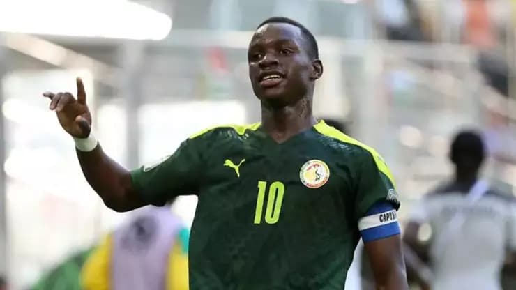 Fenerbahçe'nin Yıldızı Diouf Senegal'de Mi Kayboldu Şok İddia!