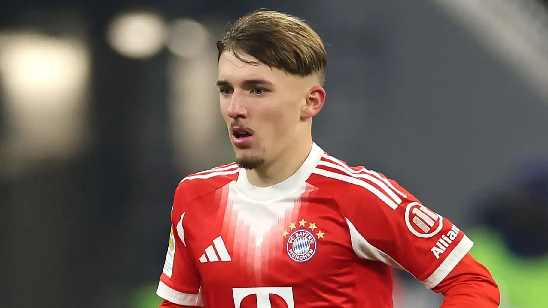 Bayern'in Parlayan Yıldızı Karl'dan Messi Benzetmelerine Soğuk Duş!