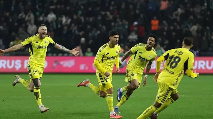 Fenerbahçe deplasmanda güldü: Kocaelispor'u 2-0'la geçti