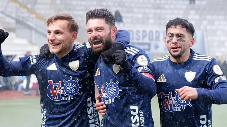 Erzurumspor Manisa'yı Gol Yağmuruna Tuttu!