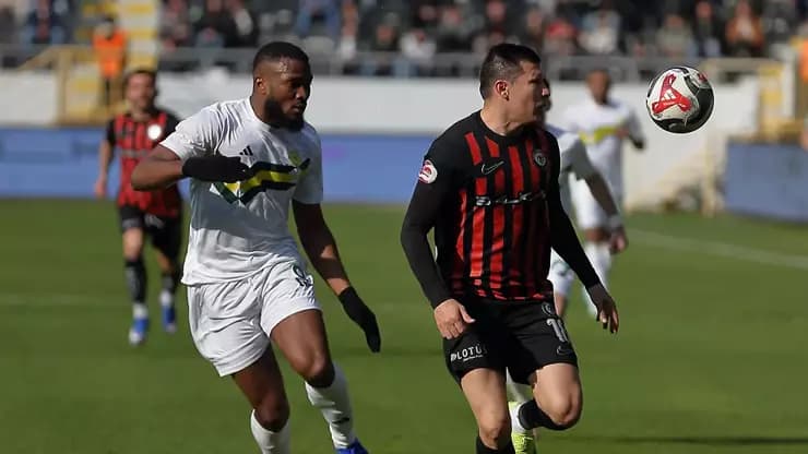 Çorum FK Eroklu Destanı Yazdı Zirve Yarışı Alev Aldı