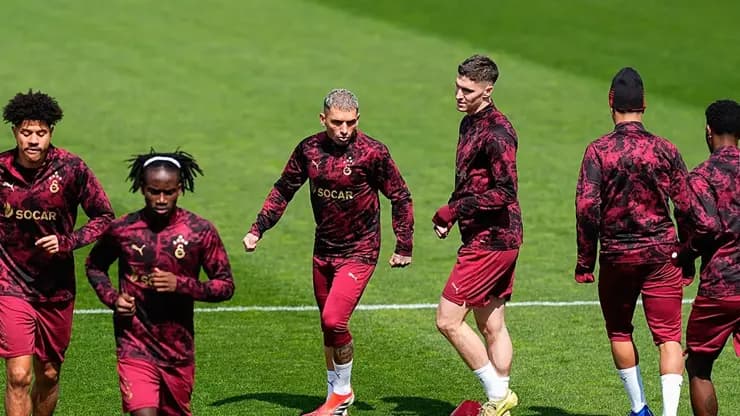 Galatasaray Liverpool Maçı Kadrosu Belli Oldu