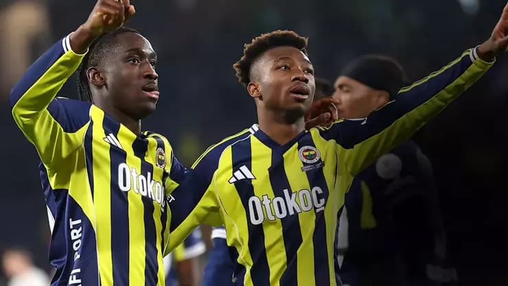 Fenerbahçe Gaziantep'i Avladı! 4-1'lik Zafer Kadıköy'ü Salladı