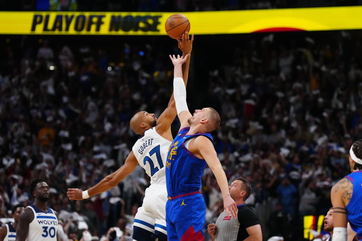 Jokic'ten Şaşırtan Performans: Wembanyama'ya Ders Veren Yıldız, Denver'ı İlk Yarıda 39 Sayıda Bıraktı!