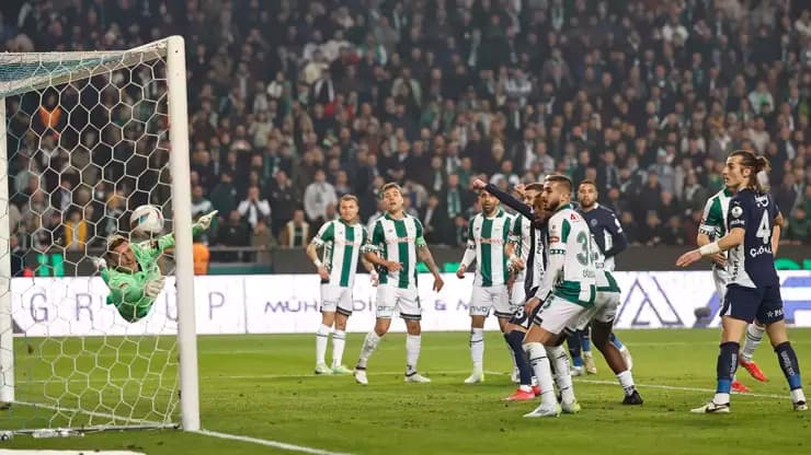 Fenerbahçe Konya'da: Yarı Final Hedefiyle Sahada!