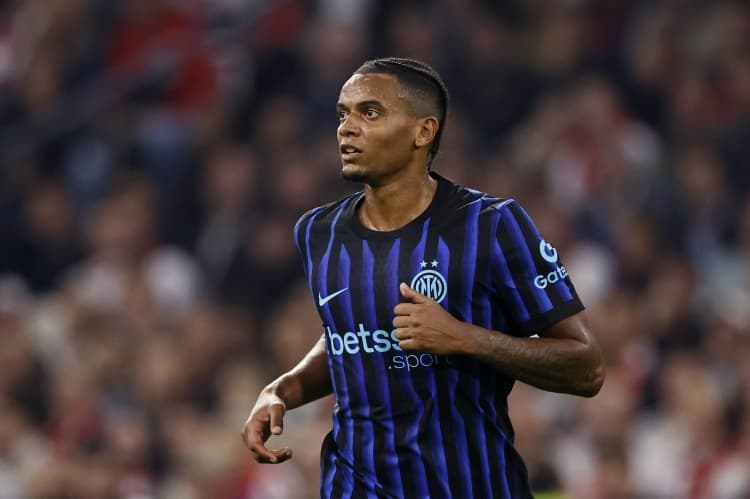 Akanji'den Inter'e Şampiyonluk Sözü: İlk Senede İki Kupa Rüya Olur