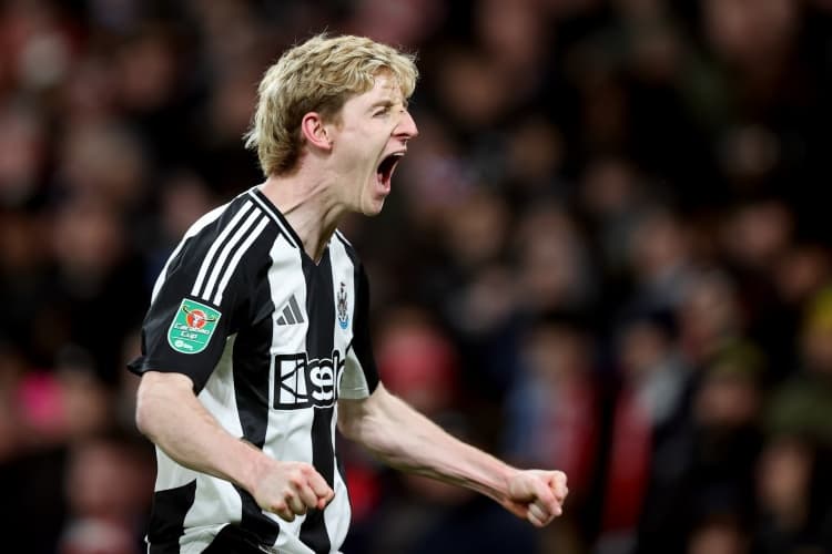 Gordon, Bayern'e Gitmeye Sıcak Bakıyor! Olise Transferi İlham Verdi