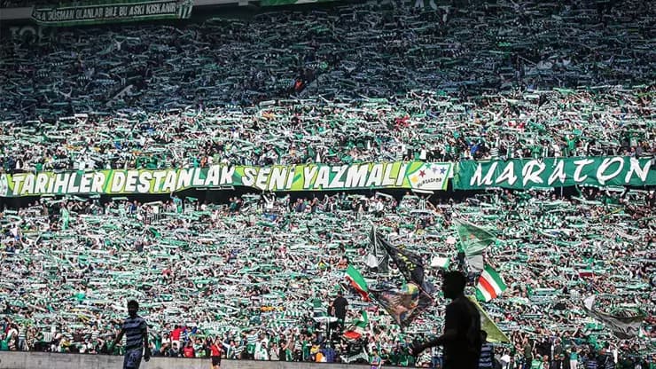 Bursaspor'da Rekor: Kombineler Tükendi, Taraftar Coştu!
