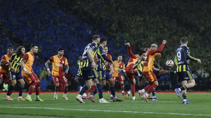 Derbide Süper Lig'in gol makineleri çarpışıyor