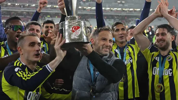 Fenerbahçe'de Tedesco dönemi: 7,5 ayda Süper Kupa zaferi!