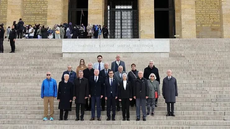 Fenerbahçe Divan Anıtkabir'de Ata'nın huzurunda