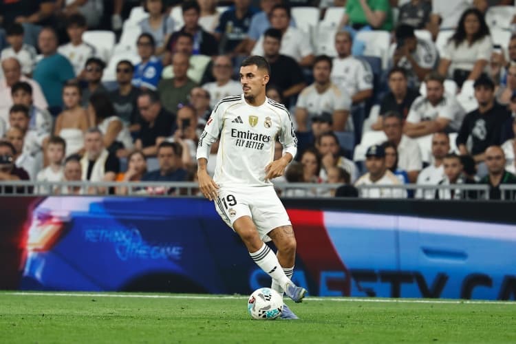 AS: Real Madrid'in kadro yenileme planı çıkmaza girdi! Kimse gitmiyor, satış gelirleri eriyor.