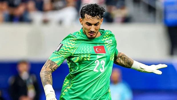 A Milli Takım Kalecisi Uğurcan Çakır'dan Çarpıcı Öz Eleştiri: "Bir Yerlerde Eksik Kaldık, Hatalar Yaptık!"