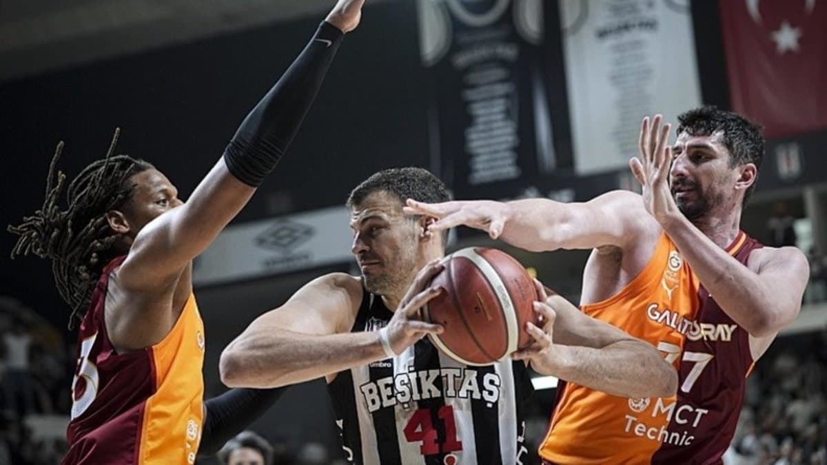 Beşiktaş GAİN'de Ante Zizic Ameliyat Oldu: Playoff Öncesi Endişe