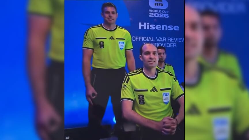 FIFA'dan VAR Hakemi Shaun Evans'a Destek: Üstünlük İşareti İddiasına Yanıt