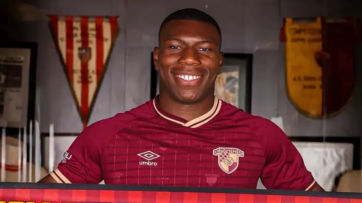 Göztepe, Sinclair Armstrong'u parlatacak