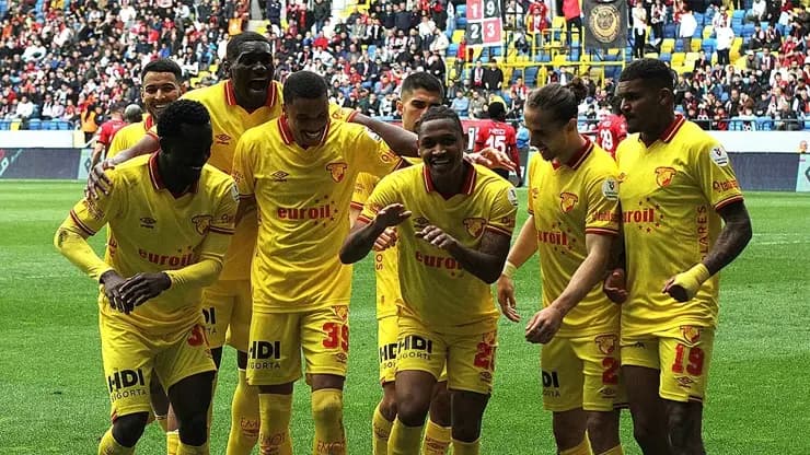 Göztepe Miroshi ve Bokele ile yola devam ediyor