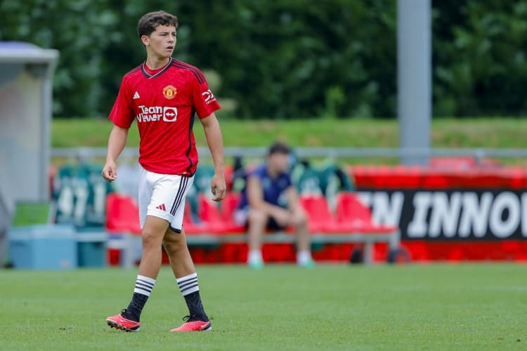 Carrick'ten Shea Lacey'e A Takım Fırsatı: Sezonun İlk Yarısında Kadroda Kalacak!