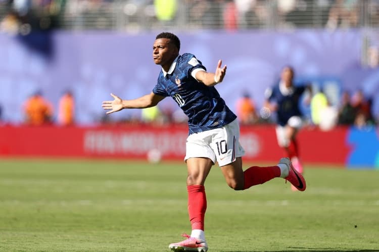 Mbappé'ye dev sponsorluk savaşı: Nike ile yollar ayrılıyor mu, Adidas ve Under Armour devrede!