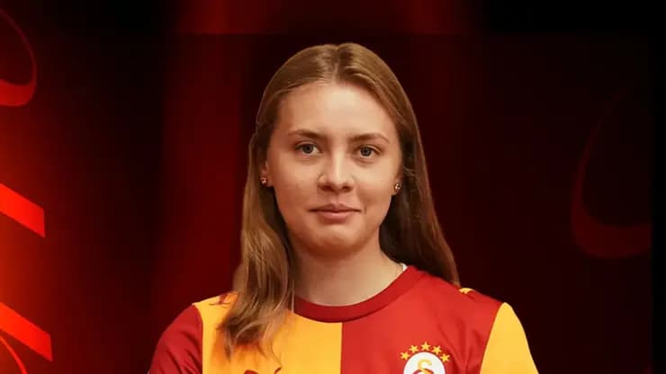 Galatasaray Oliwia Domin'i renklerine bağladı
