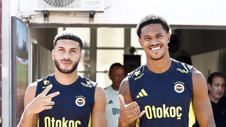 Fenerbahçe'de çifte zirve: Oosterwolde ve Oğuz Aydın'ın menajeri İstanbul'da