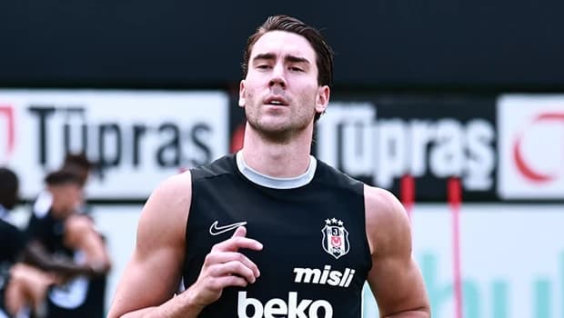 Dusan Vlahovic Beşiktaş Formasıyla İlk Antrenmanına Çıktı
