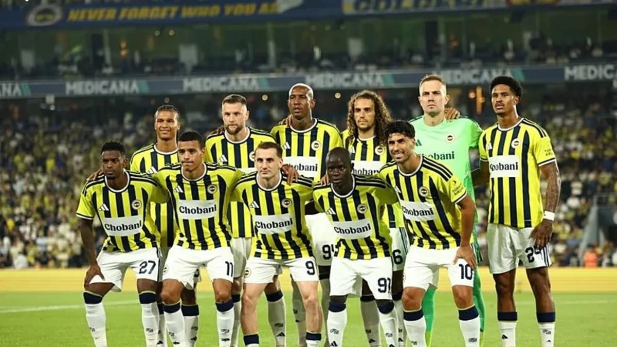 Fenerbahçe'de Kritik Lyon Maçı Sonrası Yıldız İsim Ayrılabilir
