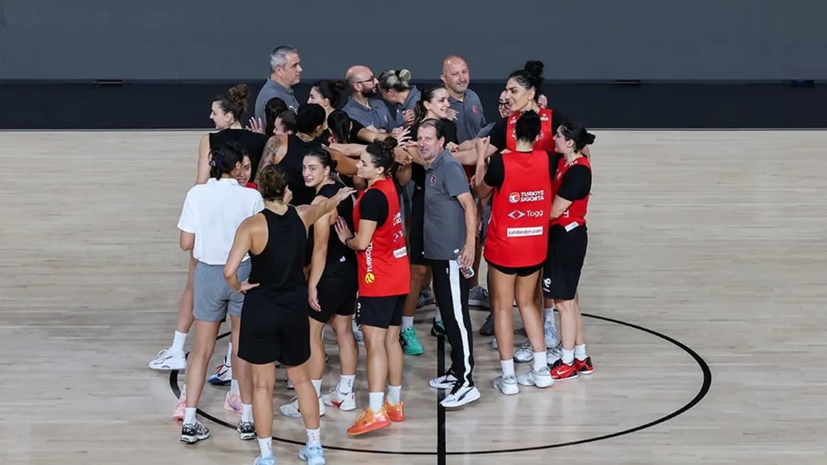 Milli Takımlardan Son Haberler: Kadın Basketbol Dünya Kupası Hazırlıkları ve A Milli Futbol Takımı'nın D Grubu Durumu