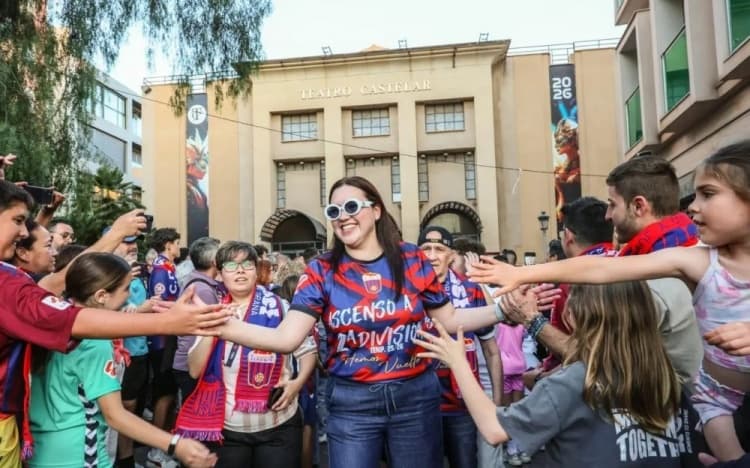 Başkan Edens: Kulübün bayrağını Messi'ye devretmek onur verir, içimi rahatlatır!