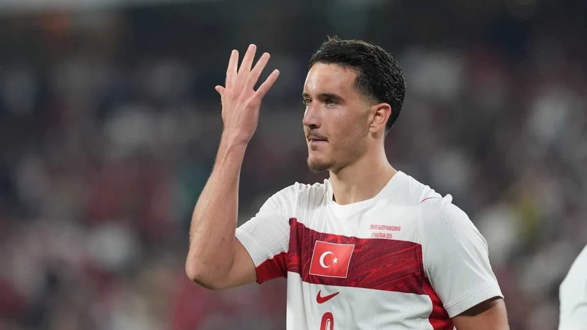 Galatasaray Milli Golcü Deniz Gül Transferini KAP'a Bildirdi