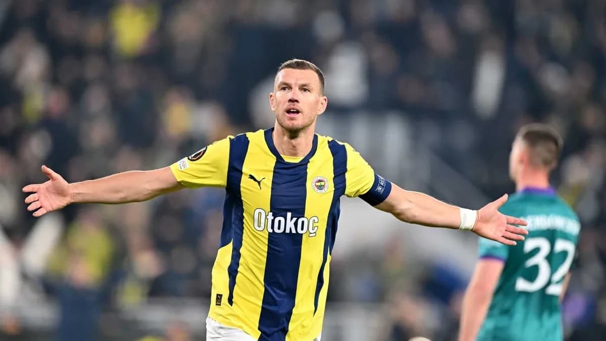 Fenerbahçe'den Edin Dzeko'ya Milli Takım Veda Mesajı