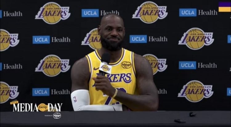 LeBron James, ne kadar daha oynayacağına eşi ve kızlarıyla karar verecek, Doncic ve diğer takım arkadaşlarının bir etkisi yok