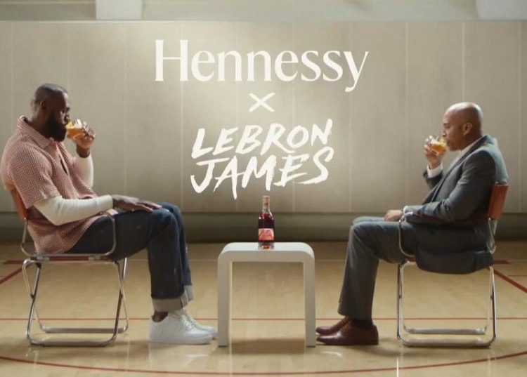 Windhorst: Bazıları Görünmeden İmza Atıyormuş, LeBron James Tam Tersi