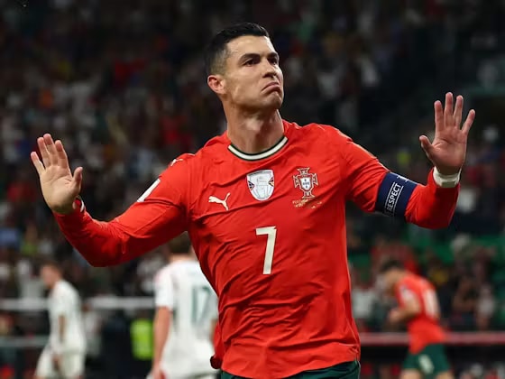 Dünya Kupası elemelerinde Cristiano Ronaldo rekor kırdı, İrlanda ise Macaristan'la arasındaki farkı kapattı