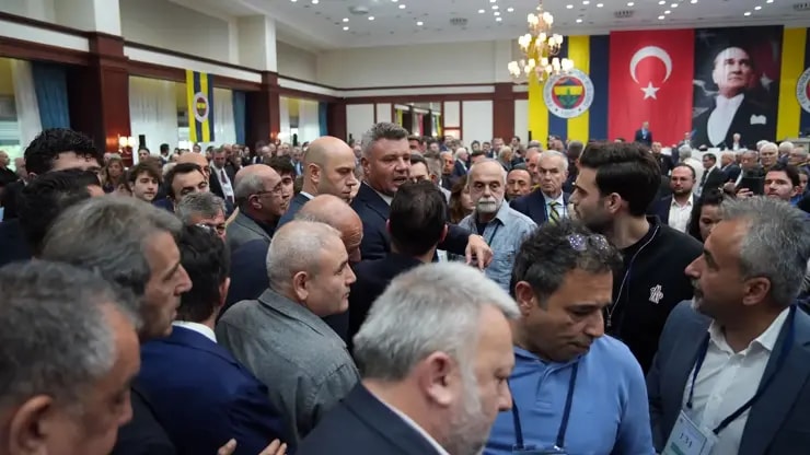 Fenerbahçe Divan'da Tansiyon Yükseldi